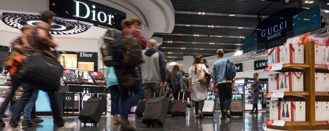 Lotniska w Polsce i linie lotnicze mają nowy plan, byś wydawał coraz więcej pieniędzy