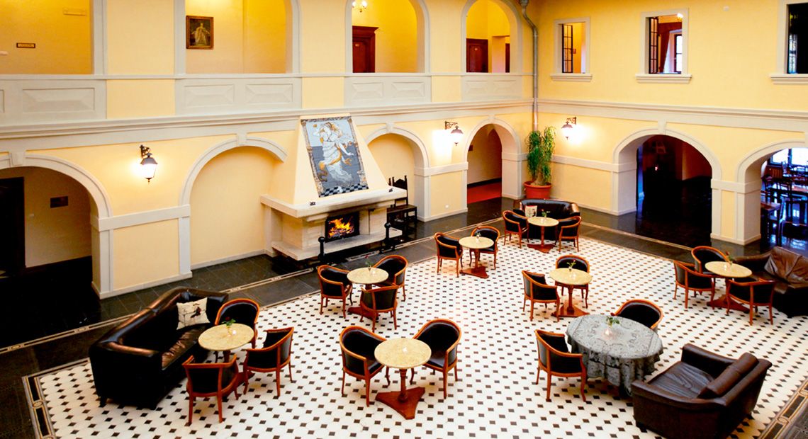 hotel w zamku
