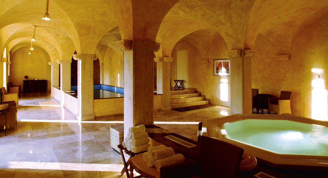 hotel w zamku