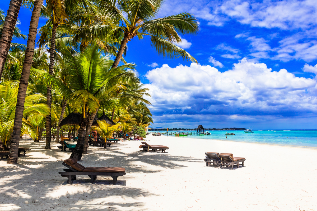 Mauritius na 12 dni za 2715 PLN. Loty z Warszawy i noclegi blisko plaży