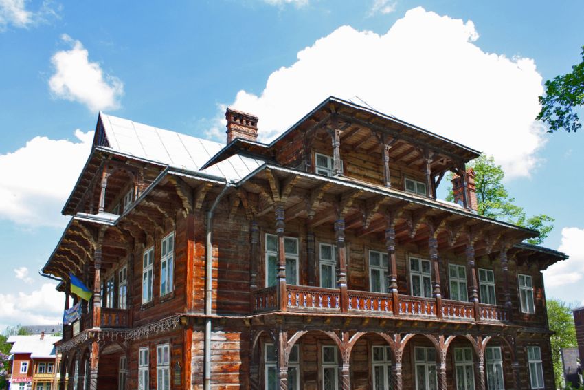 lindasky76, shutterstock