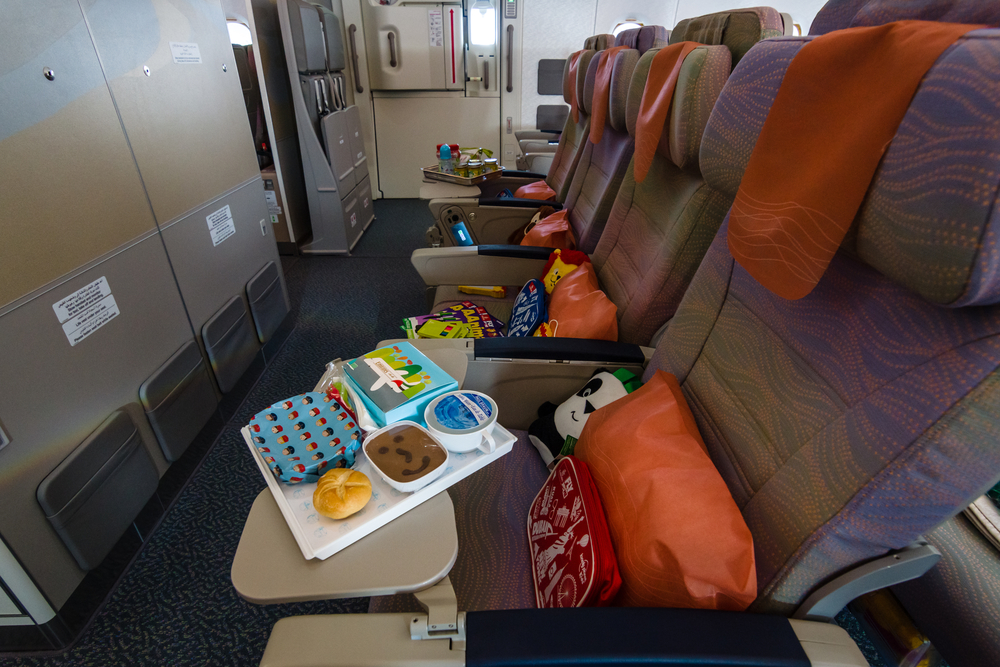 jedzenie na pokładzie samolotu