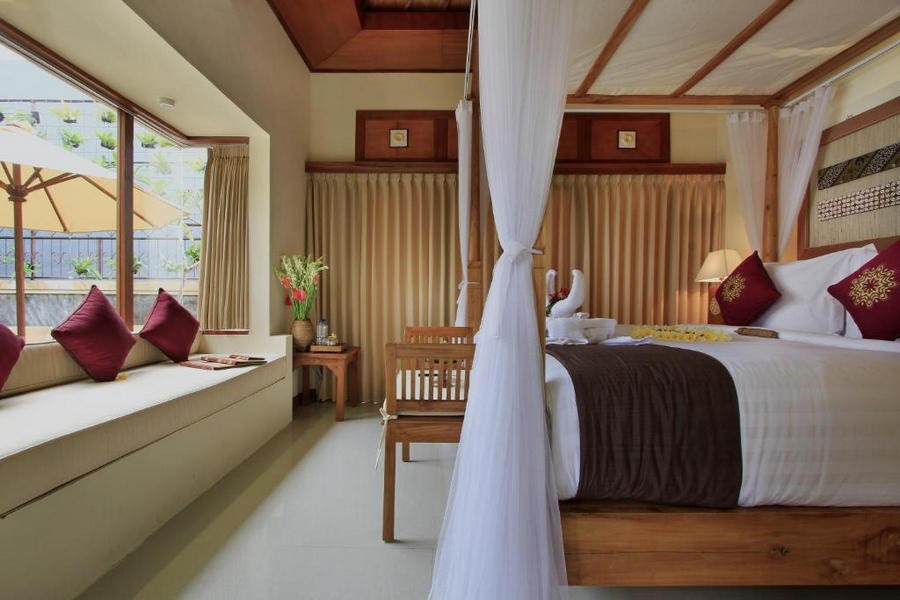 bali hotel z basenem