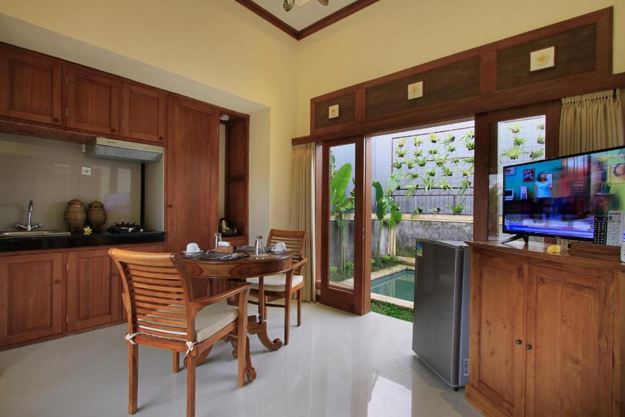 bali hotel z basenem