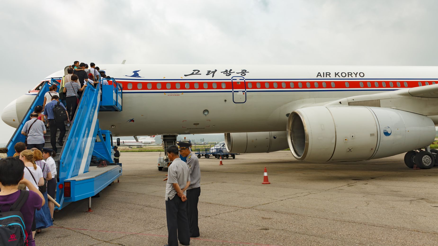 Co za podróż! Niesamowita wycieczka lotnicza po jednym z najbardziej odizolowanych krajów świata