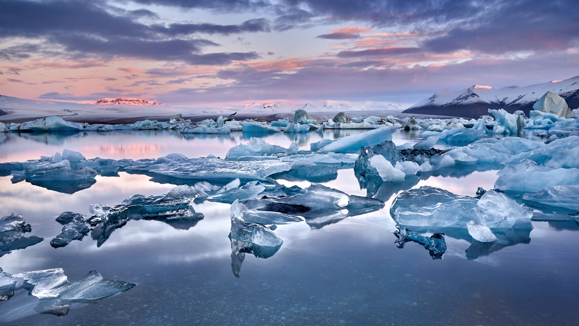 Islandia na 3-dniowy pobyt za 667 PLN (loty z Poznania, noclegi, auto)