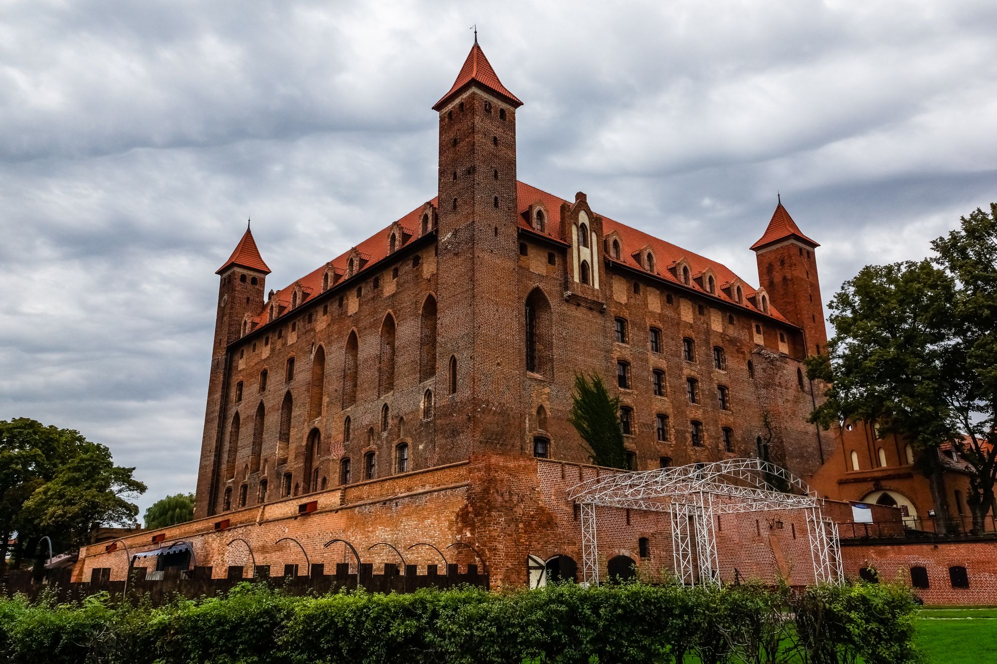 Wakacje: noclegi z wyżywieniem w 4* hotelu w zamku za 239 PLN/pokój