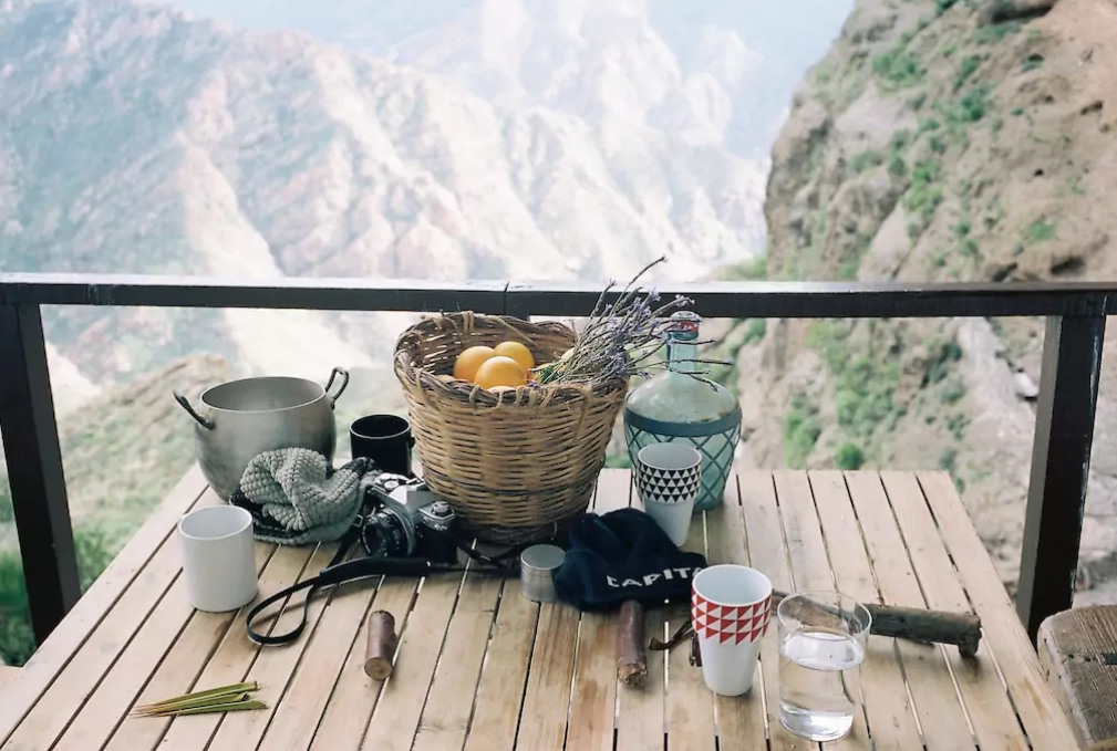 airbnb jaskinia