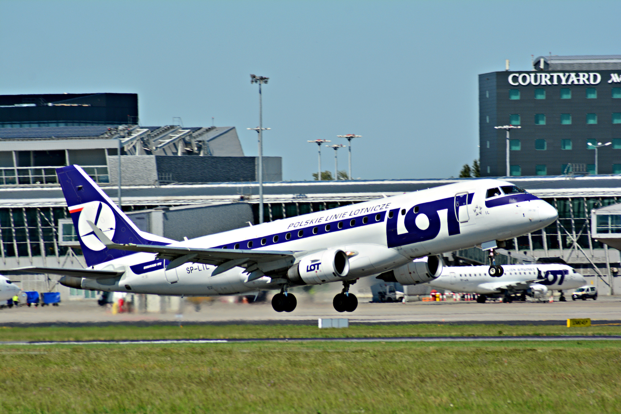 LOT rozwija bazę w Budapeszcie. Zbazuje tam nowe samoloty i uruchomi nowe trasy