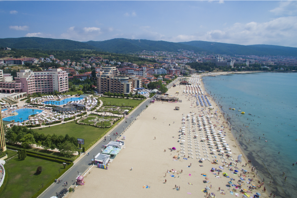 Wczasy w Słonecznym Brzegu. Wylot z Krakowa i pobyt w 4* hotelu z all inclusive za 1050 PLN