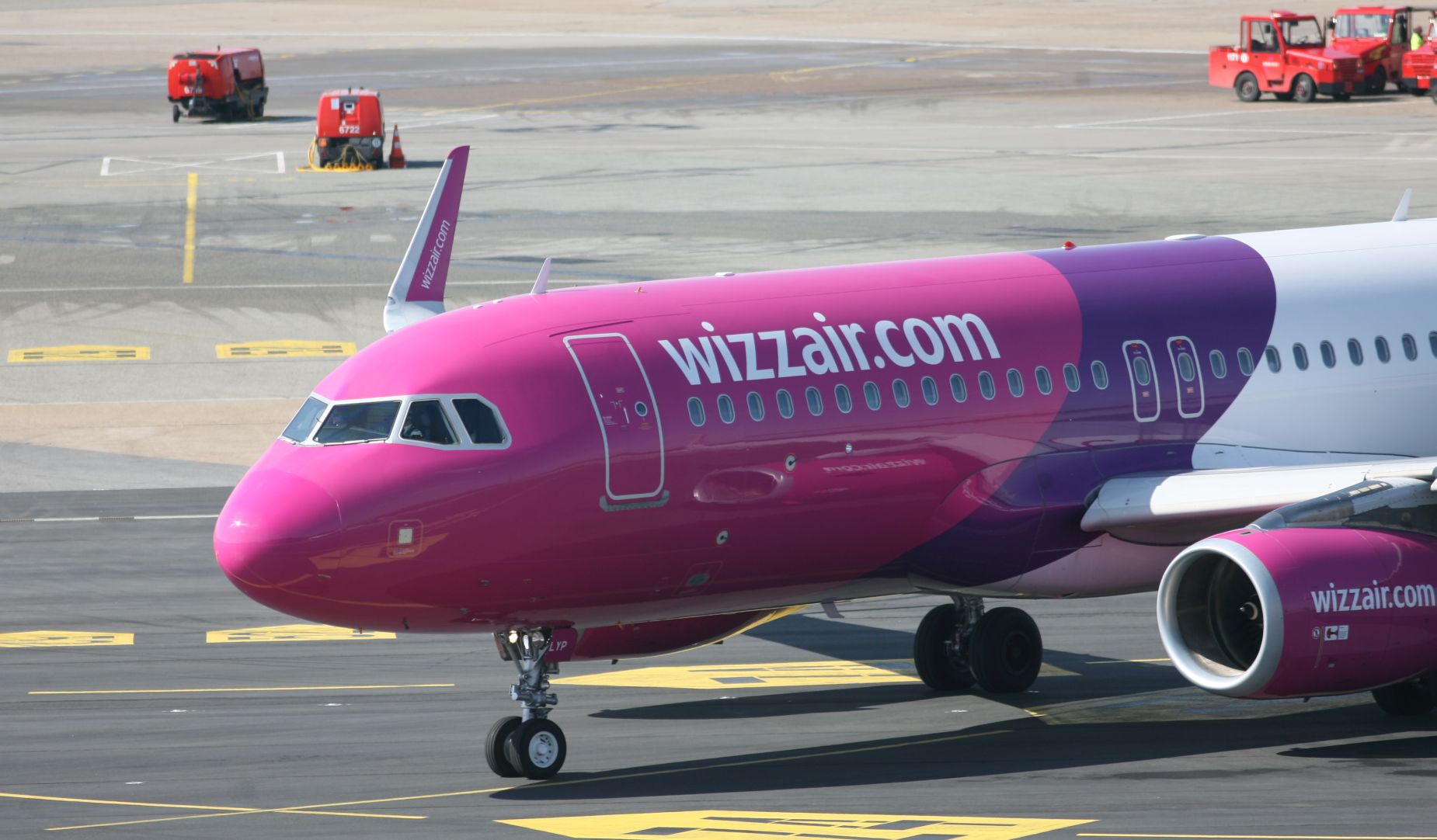 Co zrobił Wizz Air? Zmiany w siatce połączeń z Polski spowodowały duże problemy dla podróżnych