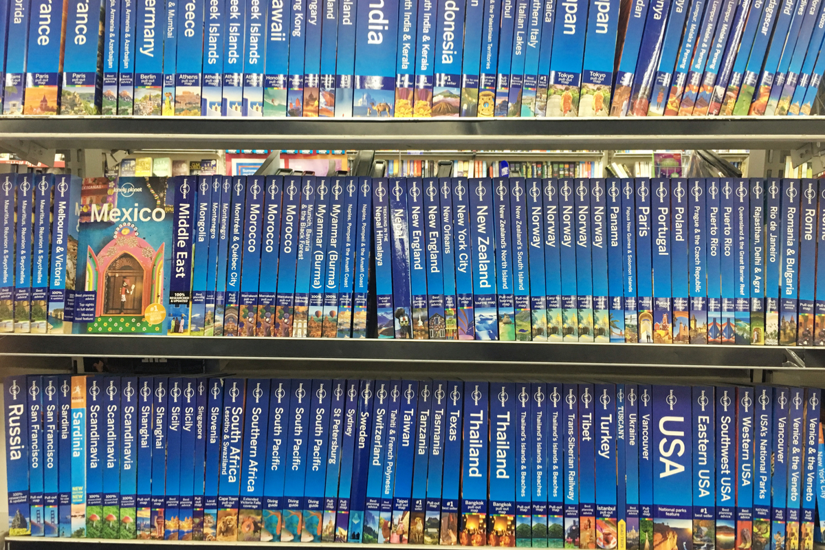 Promocja na przewodniki w Lonely Planet: kup 2, zapłać za 1!