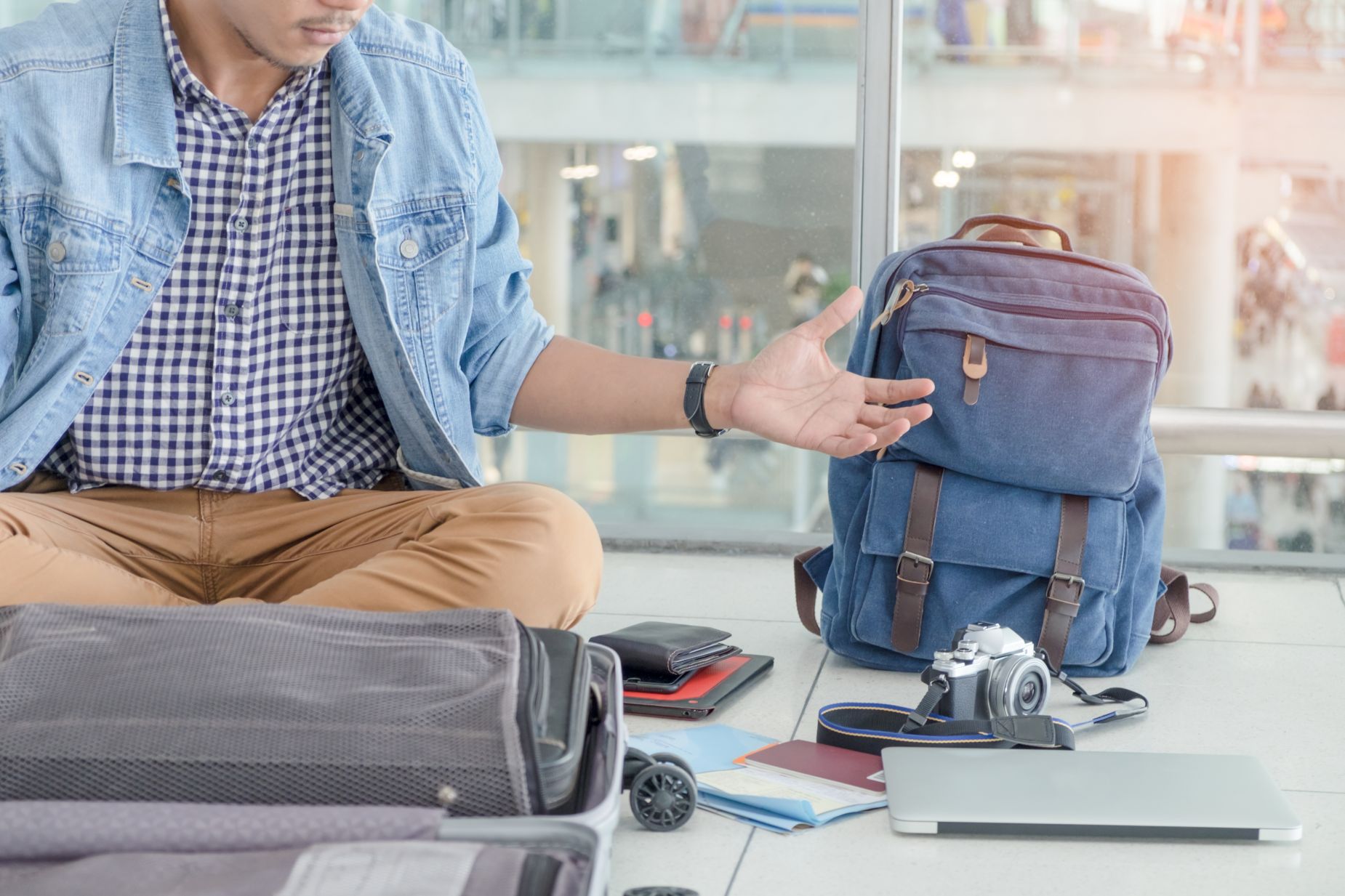 Uważajcie podczas upałów. Przegrzany laptop w bagażu może spowodować ogromne problemy w czasie lotu