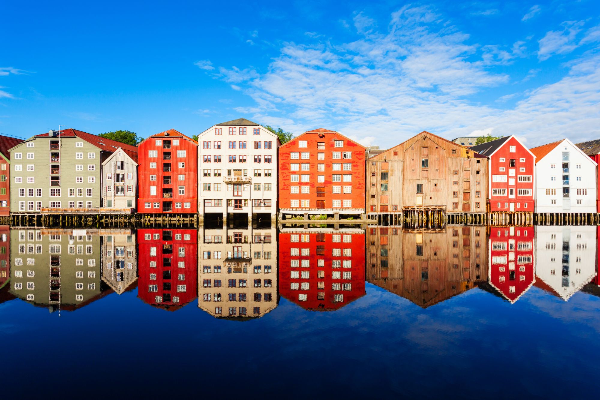 Przedłużony weekend nad fiordami: Trondheim na 3 dni za 255 PLN (loty z Gdańska + apartament)