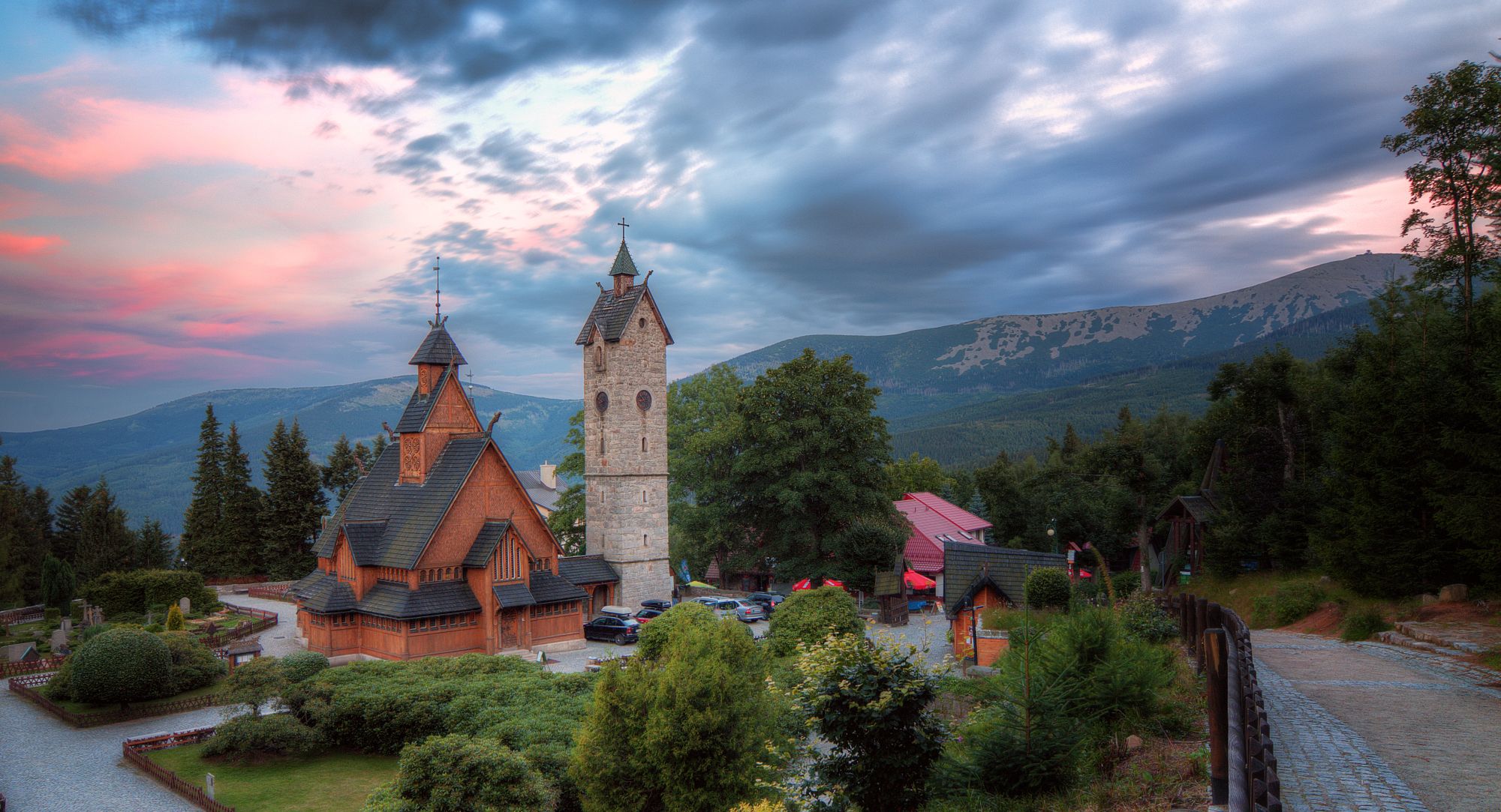 Ferie zimowe w Polsce: zbiór noclegów w mniejszych miastach od 192 PLN/pokój