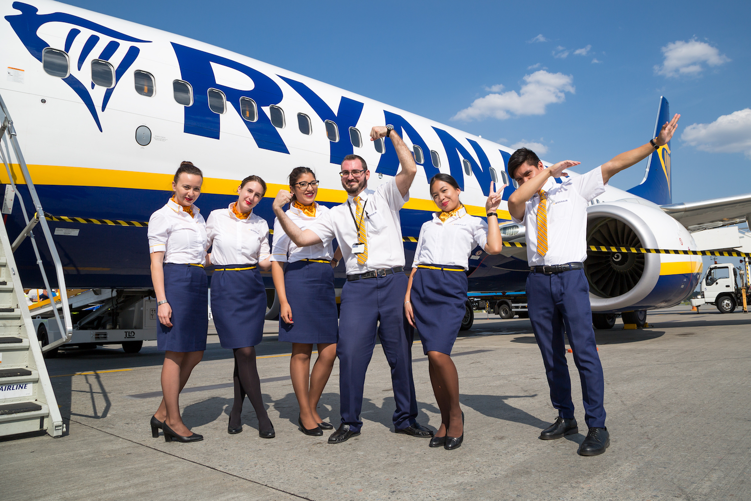 Ryanair łata finansową dziurę dodatkowymi opłatami – płacimy fortunę za wybór miejsca oraz bagaż. I planuje kolejne opłaty – za co zapłacimy?
