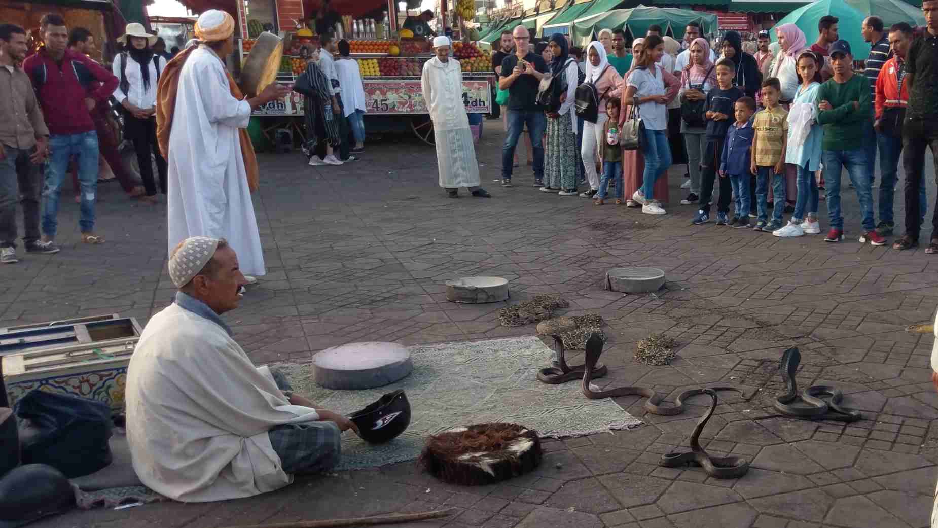 Płać więcej, bo jesteś turystą! Etyka i odpowiedzialne podróżowanie… czy pozwolenie na robienia nas w konia?