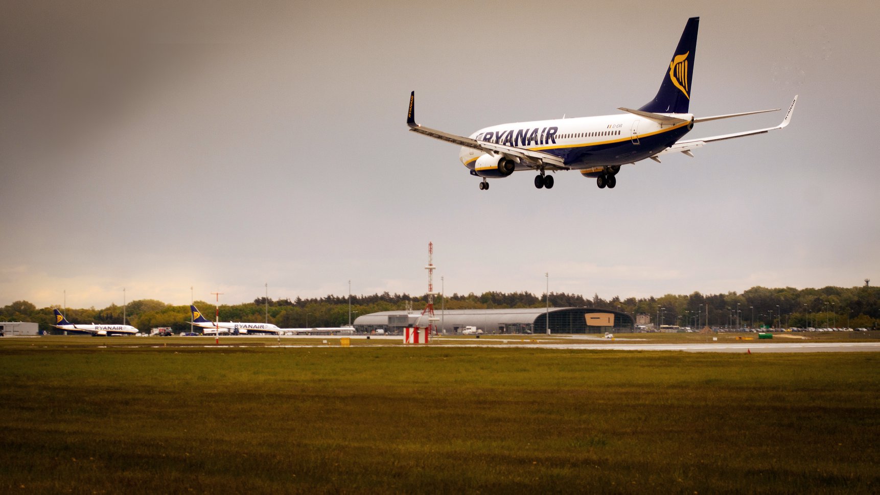 Modlin, Ryanair