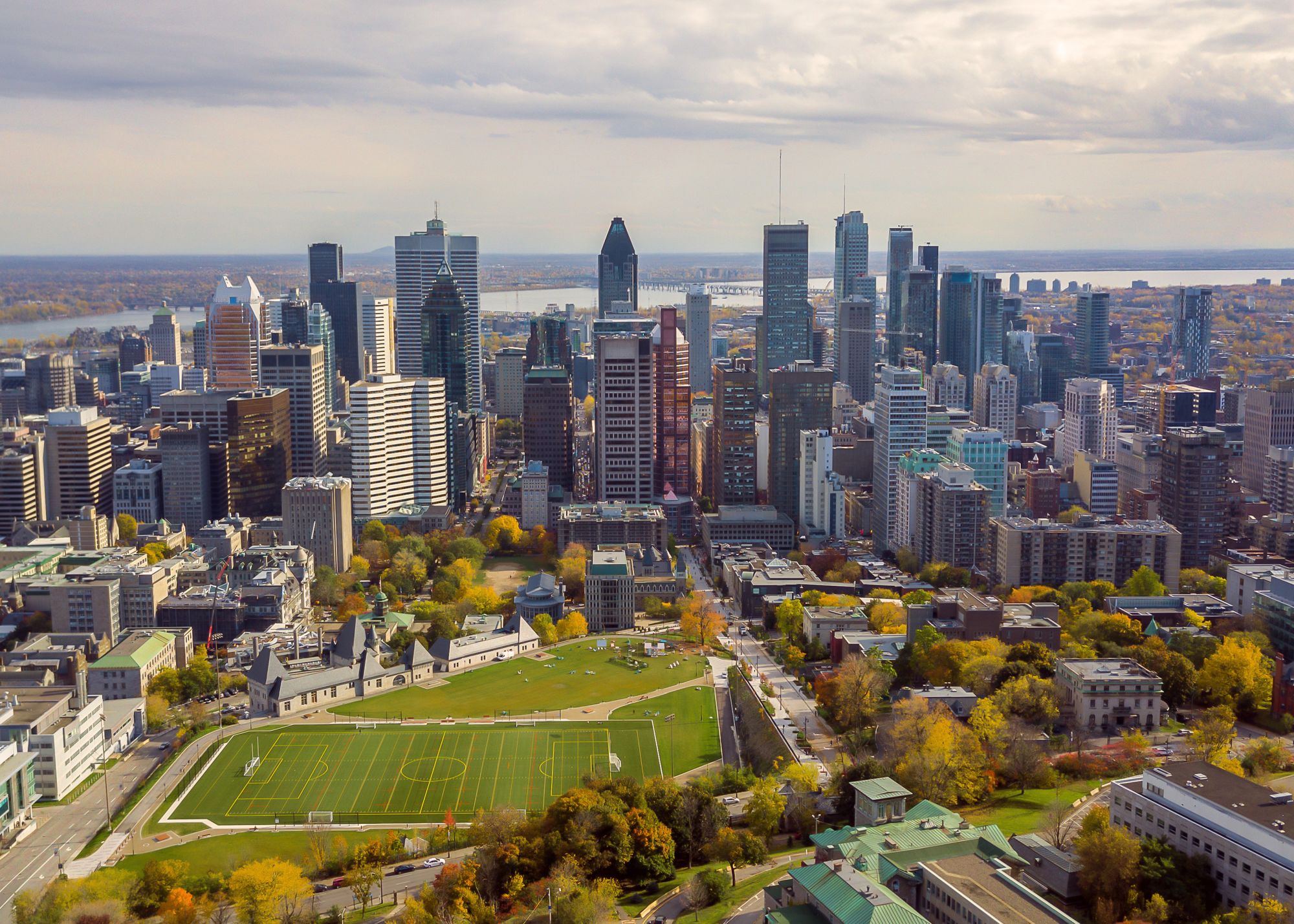 HIT! Super tanie loty do Kanady (Montreal) z Paryża od 418 PLN! Również majówka i wakacje!