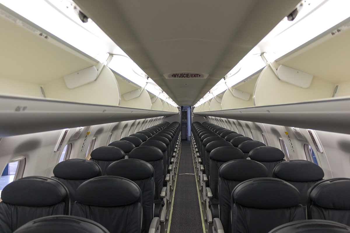 Embraer 190 LOT