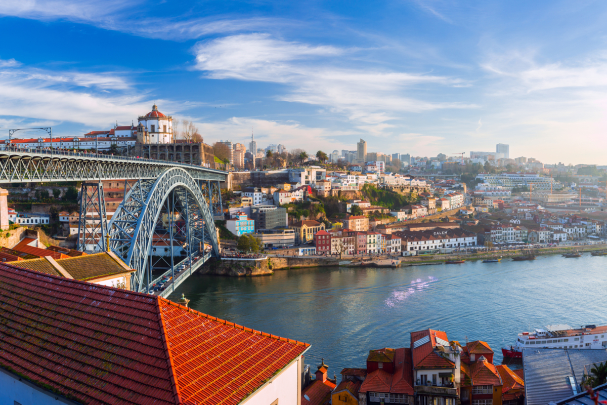 Wakacje: city break w Porto za 738 PLN. Loty z Wrocławia + 4 noclegi