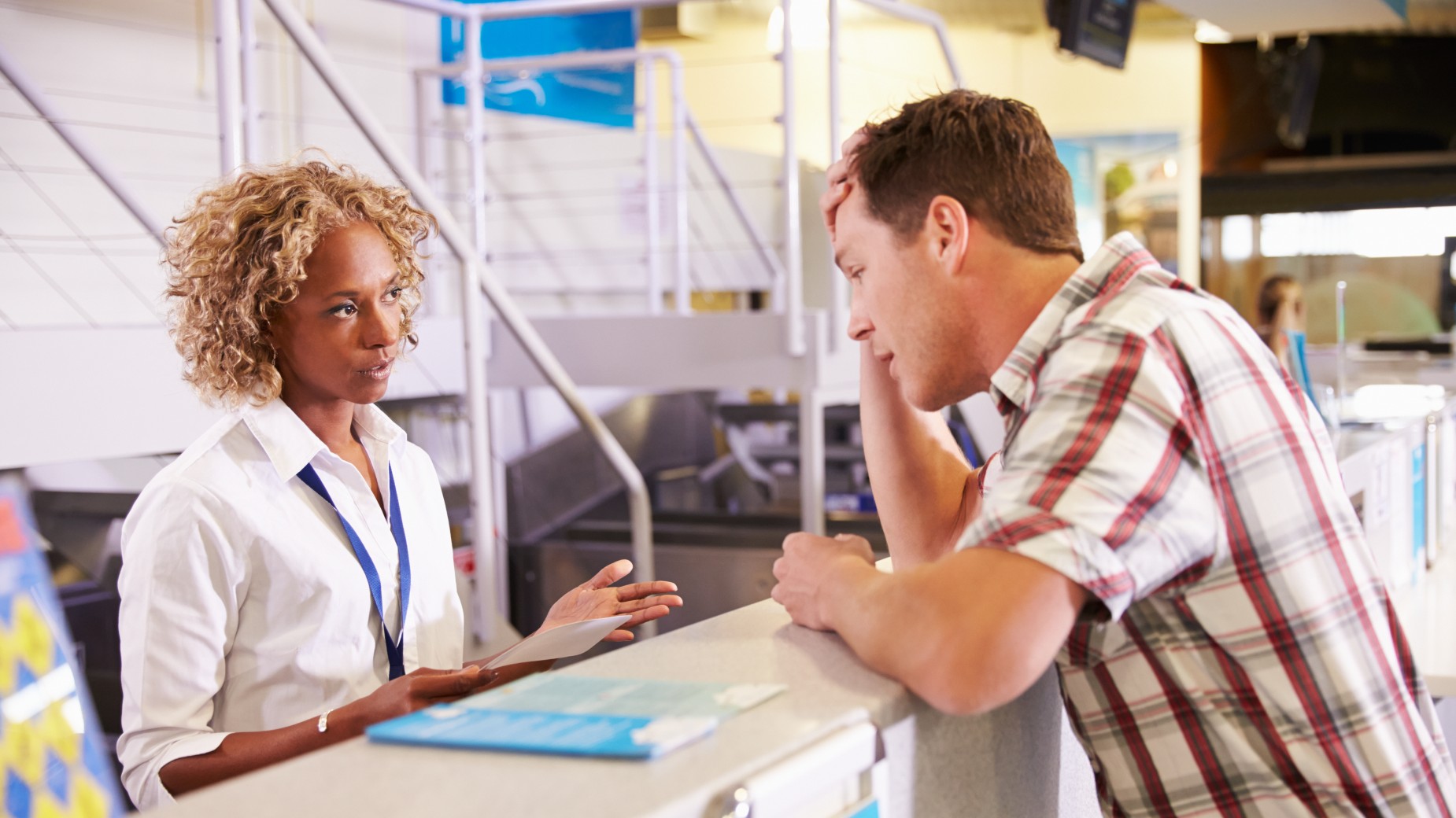 Co zrobić, gdy pracownik check-in „wie lepiej”? Przyszykujcie się na spore problemy