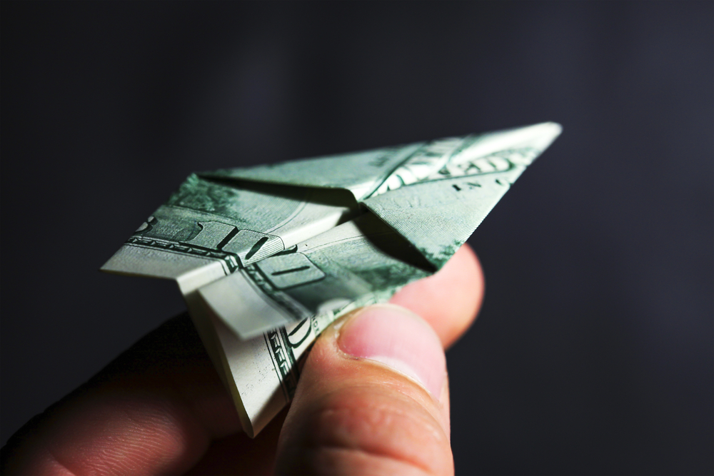 samolot z pieniędzy