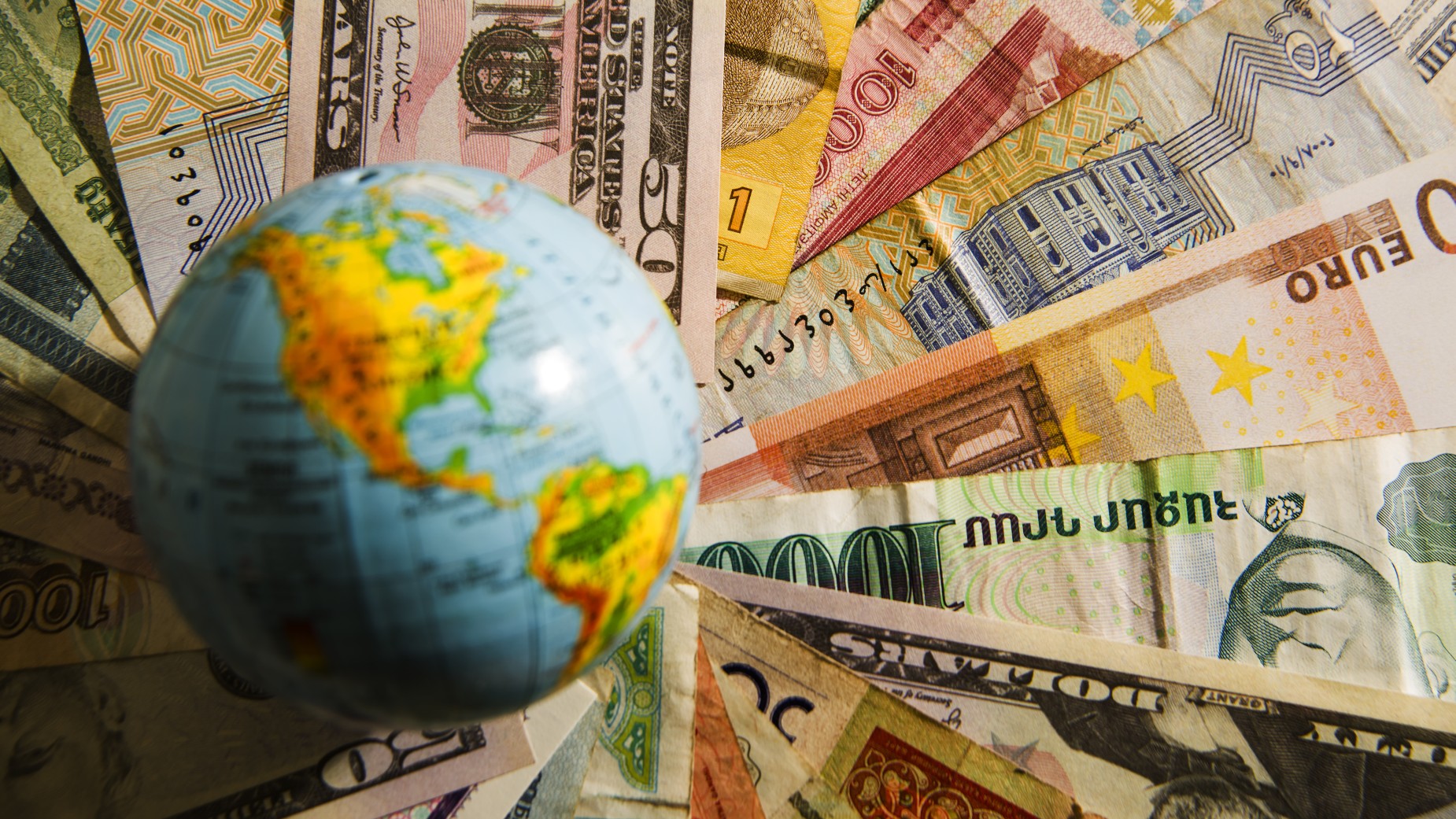 Płacisz w tych krajach? Możesz się zaskoczyć – najdziwniejsze walutowe reguły i ciekawostki