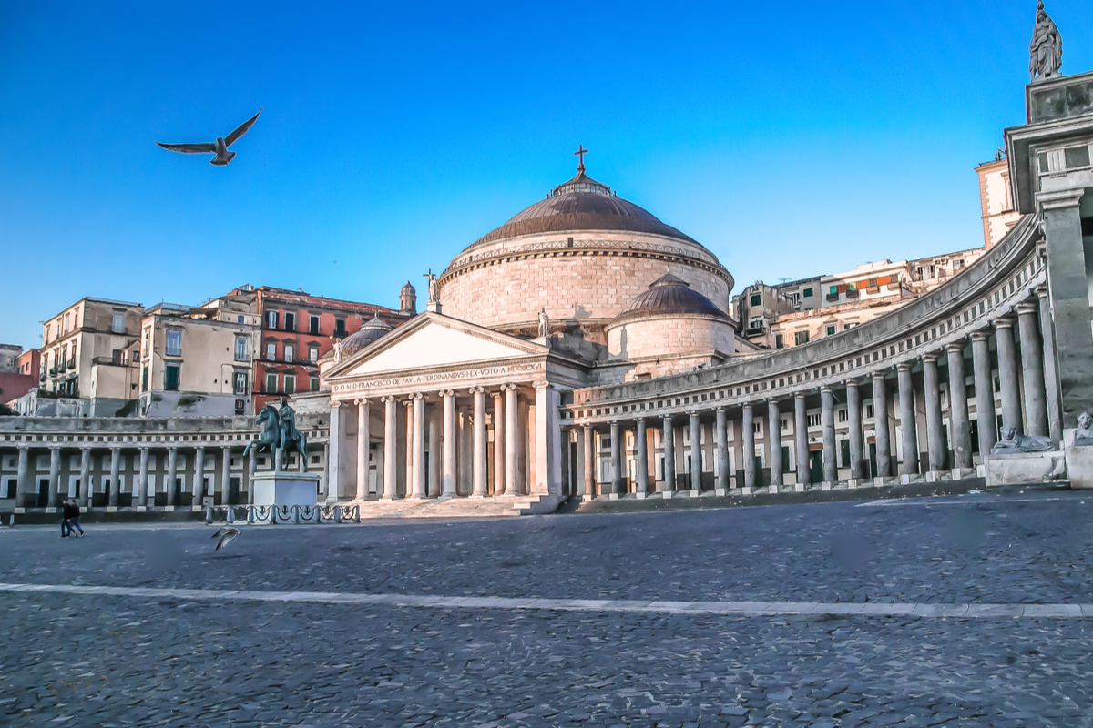 City break w Neapolu za 418 PLN. Loty z Katowic + noclegi w centrum