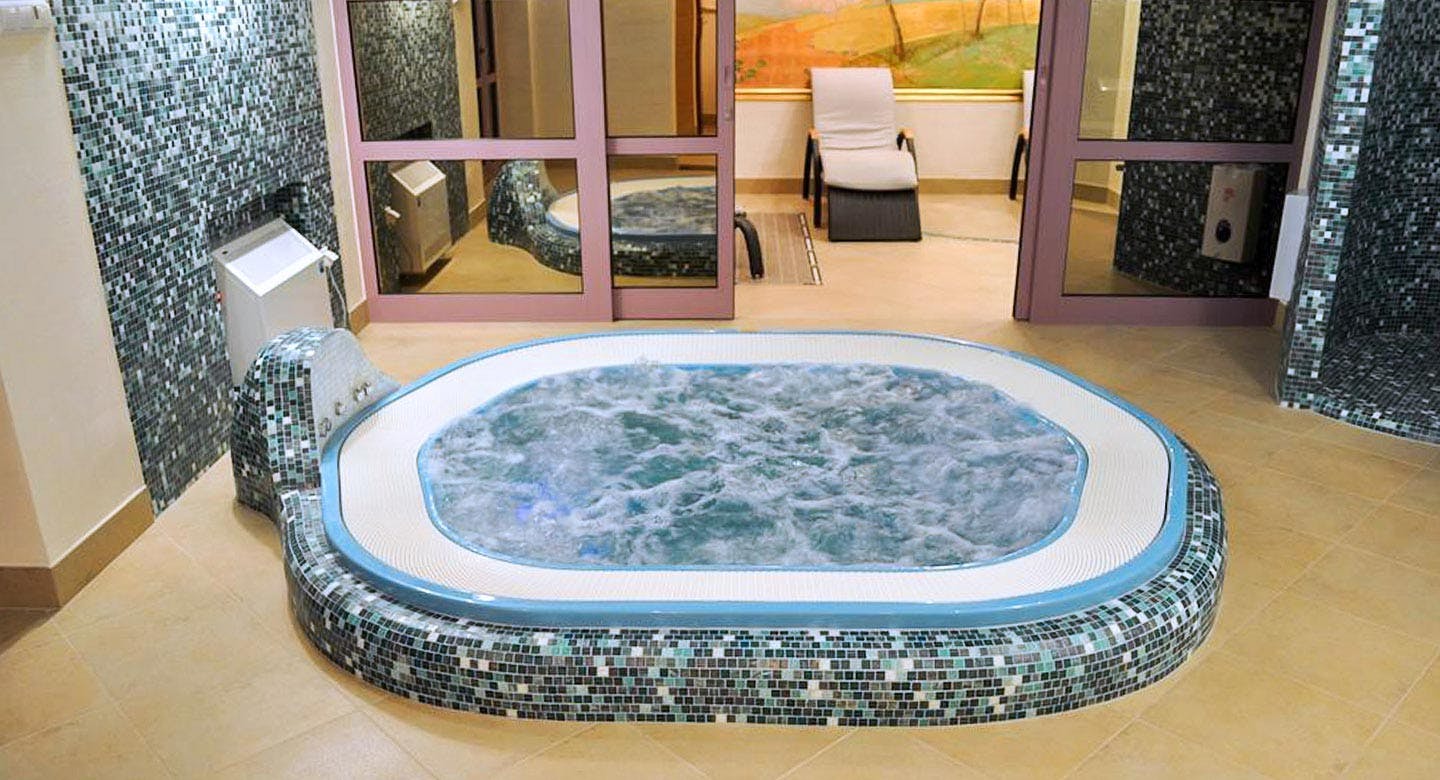 Jacuzzi w hotelu