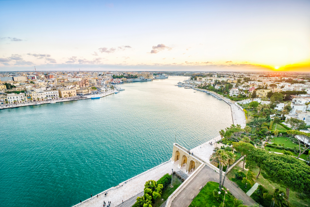 Wakacje w Apulii za 793 PLN. Loty do Brindisi z Wrocławia + noclegi