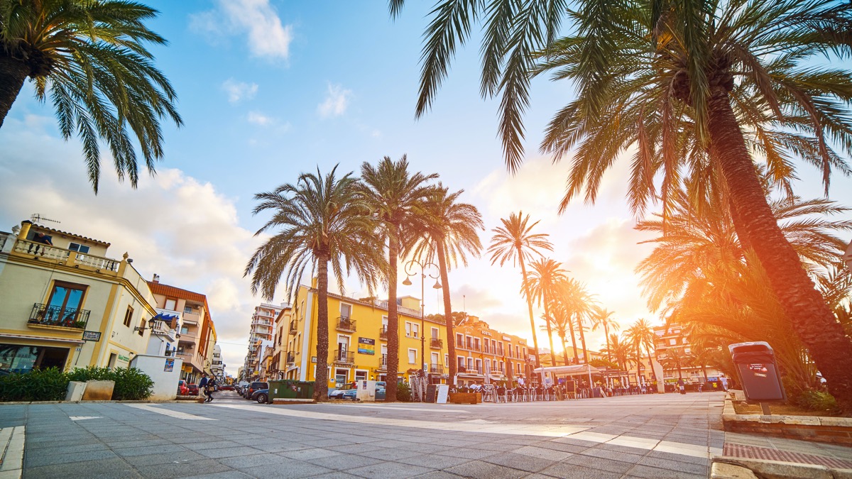 Tydzień w Alicante za 663 PLN. Loty z Poznania i noclegi blisko plaży