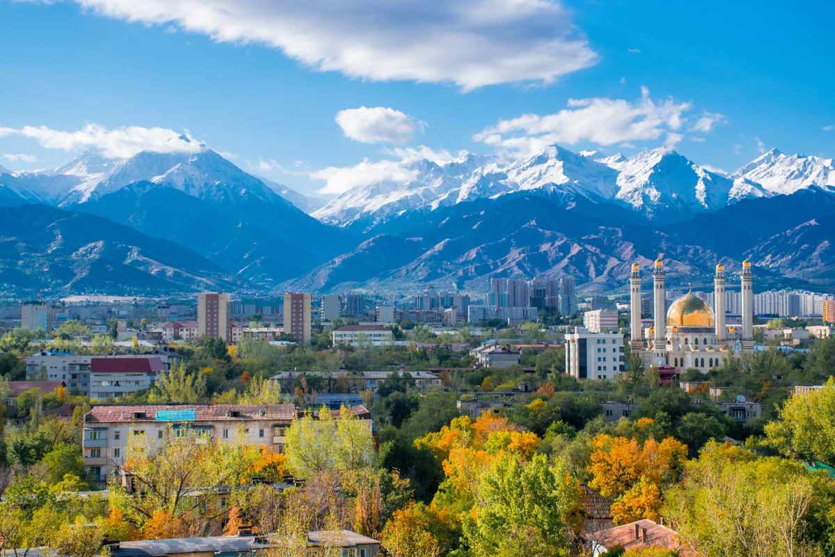 Ekspansja LOT-u w Kazachstanie. Szykuje się nowa trasa i więcej lotów