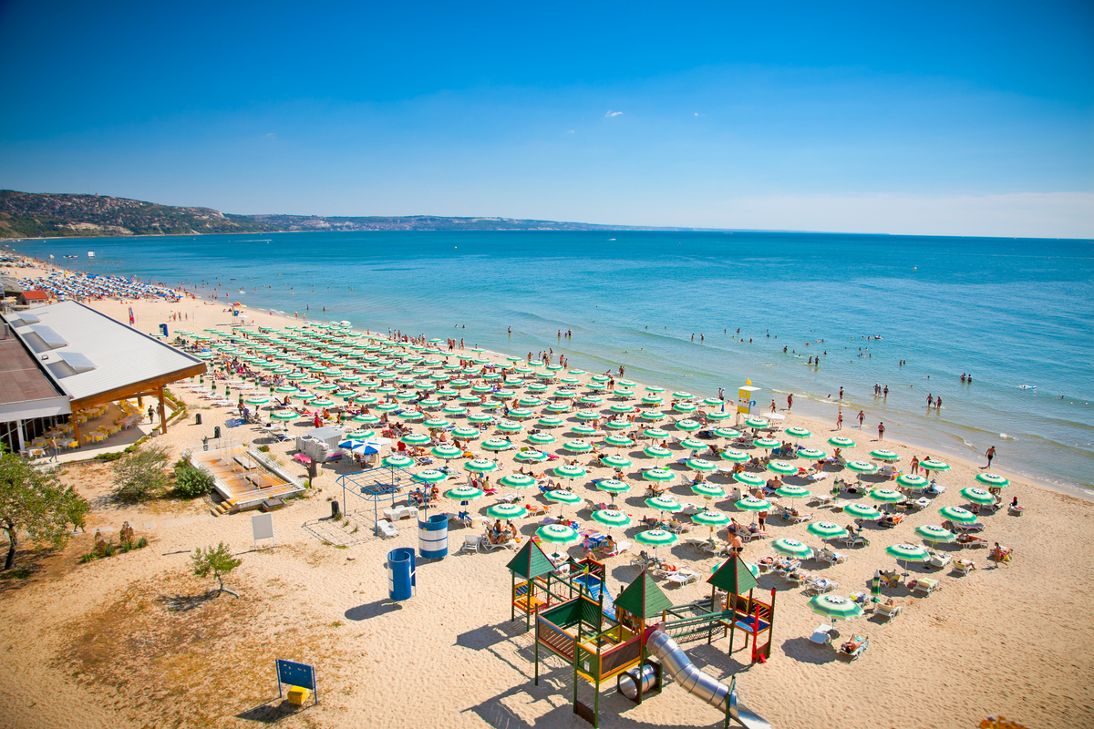 Ekskluzywne wczasy w Bułgarii (Złote Piaski). Loty z 3 miast i pobyt w 5* hotelu z all inclusive od 1409 PLN