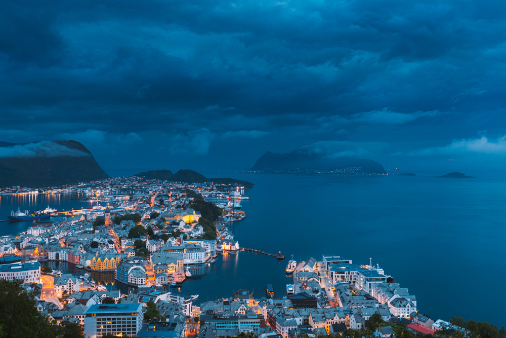 Alesund na weekend za 349 PLN. Loty z Gdańska i nocleg w 4* hotelu ze śniadaniem