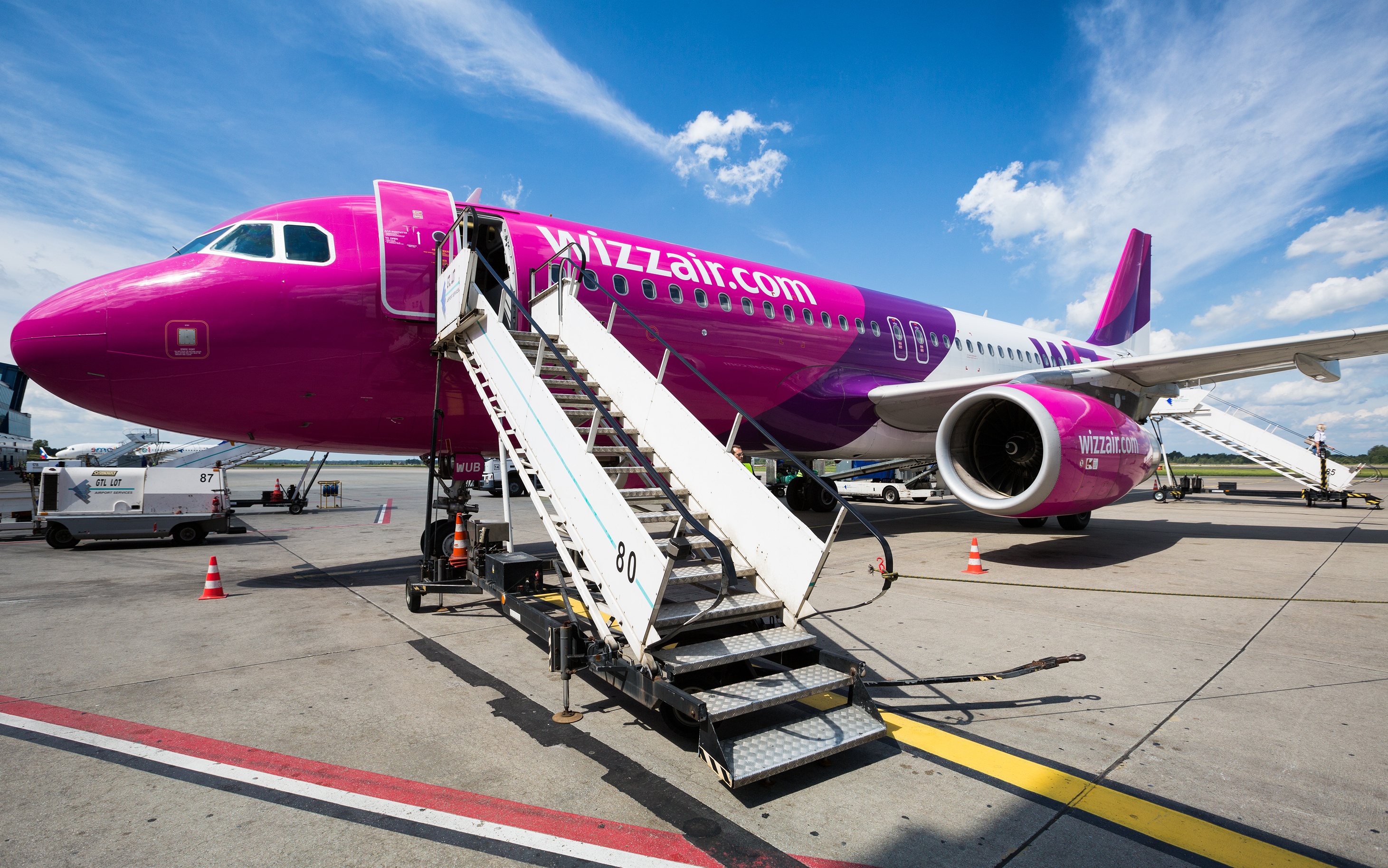 Wizz Air zmienia trasę lotu do Dubaju. Konieczne będzie międzylądowanie
