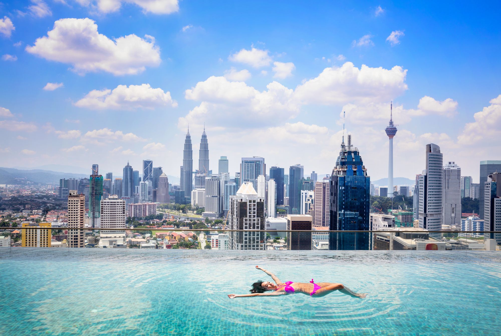 Na majówkę do Malezji: tydzień w Kuala Lumpur za 2694 PLN. Loty z Warszawy + 4* hotel z basenem infinity