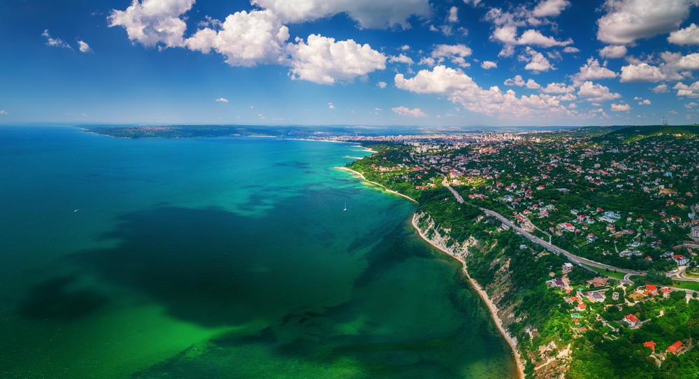widok wybrzeża z lotu ptaka