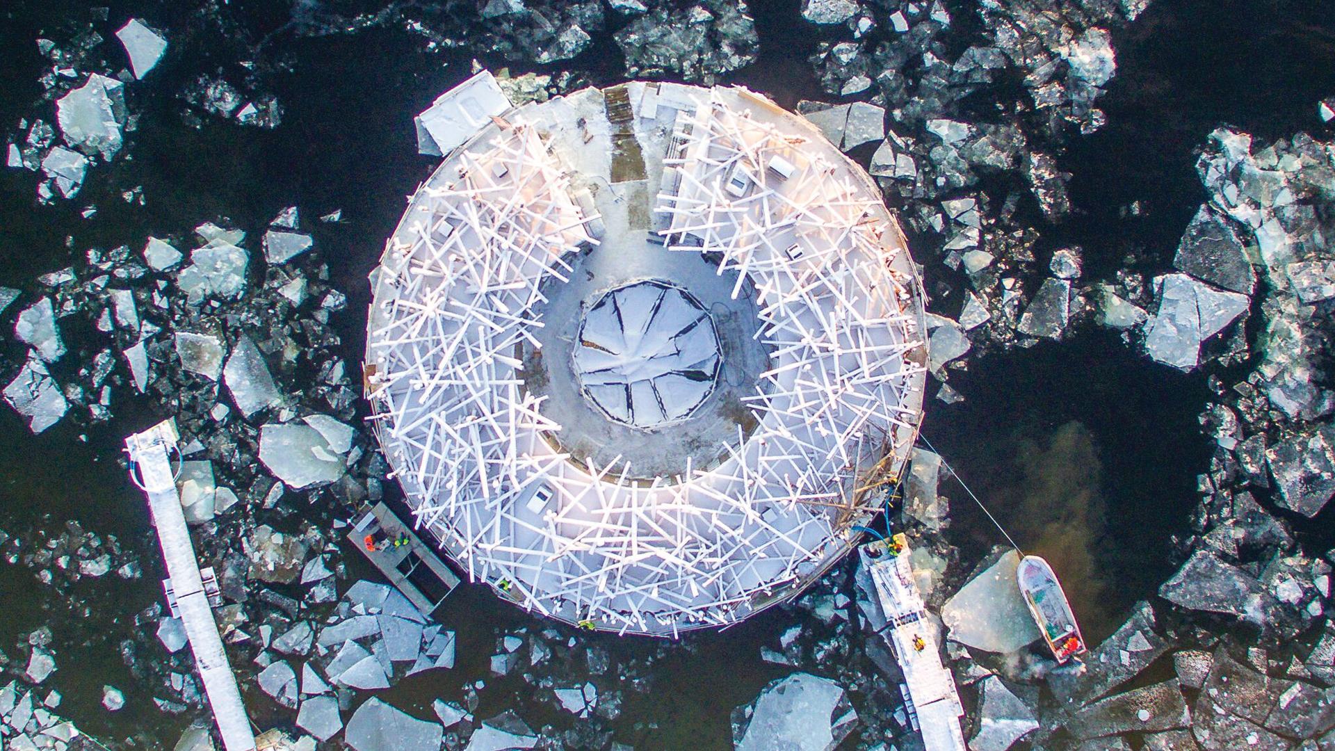 W Szwecji powstał niezwykły hotel na wodzie. Ale cena noclegu zwala z nóg!