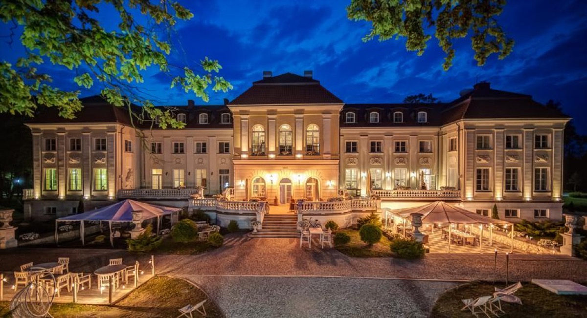 Noclegi z wyżywieniem w 4* hotelu Pałac Alexandrinum od 290 PLN/pokój. Także na wakacje!