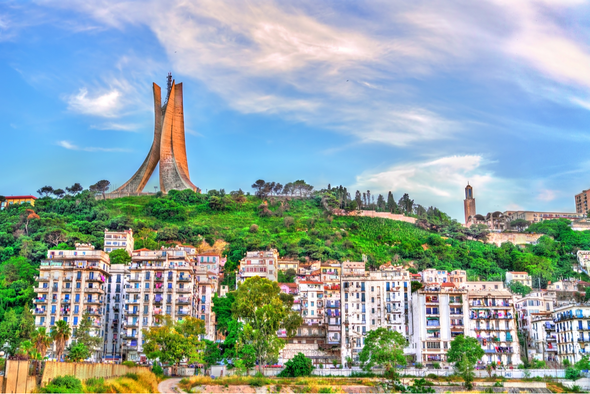 Loty do Algierii od 705 PLN (także na majówkę). Z Berlina, Warszawy i Wrocławia