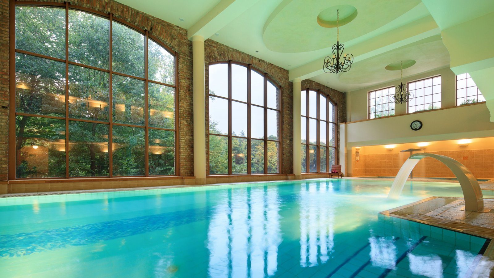 Idealny na rodzinne wakacje: 4* hotel w Dolinie Charlotty ze śniadaniami, spa oraz własnym zoo od 475 PLN/pokój