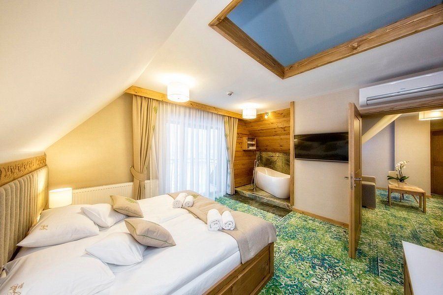 Gold Hotel