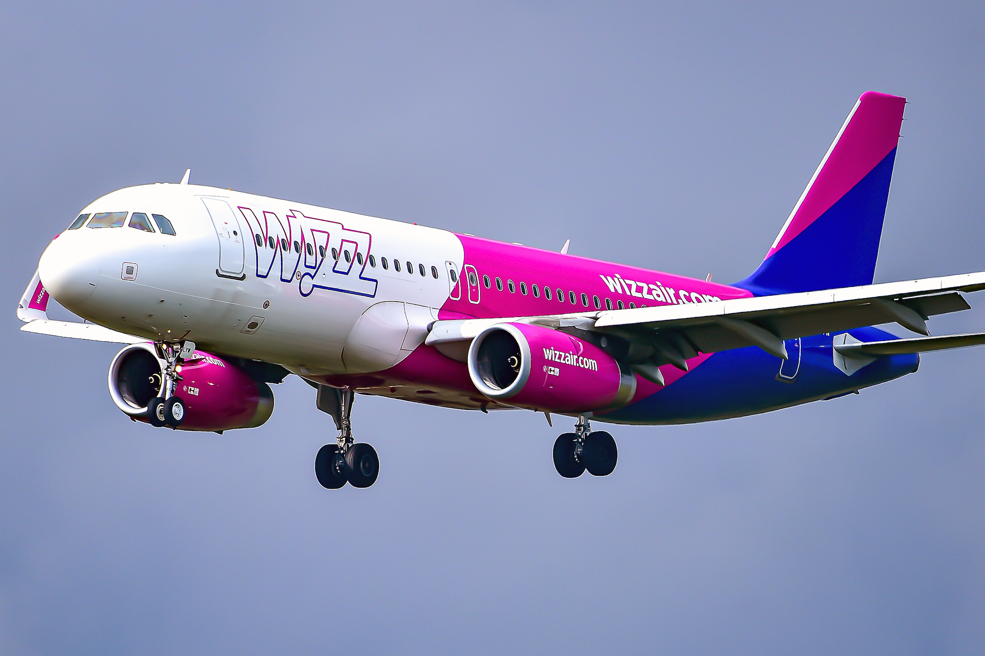 Wizz Air podnosi cenę usługi, która w ostatnim czasie bije rekordy popularności