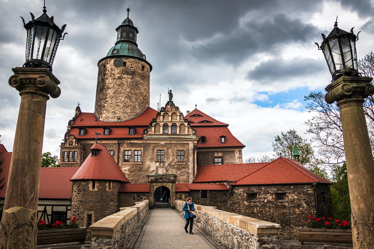 Zbiór nietypowych noclegów w Polsce od 145 PLN/pokój! Prześpijcie się w piramidzie i pogłaskajcie alpaki