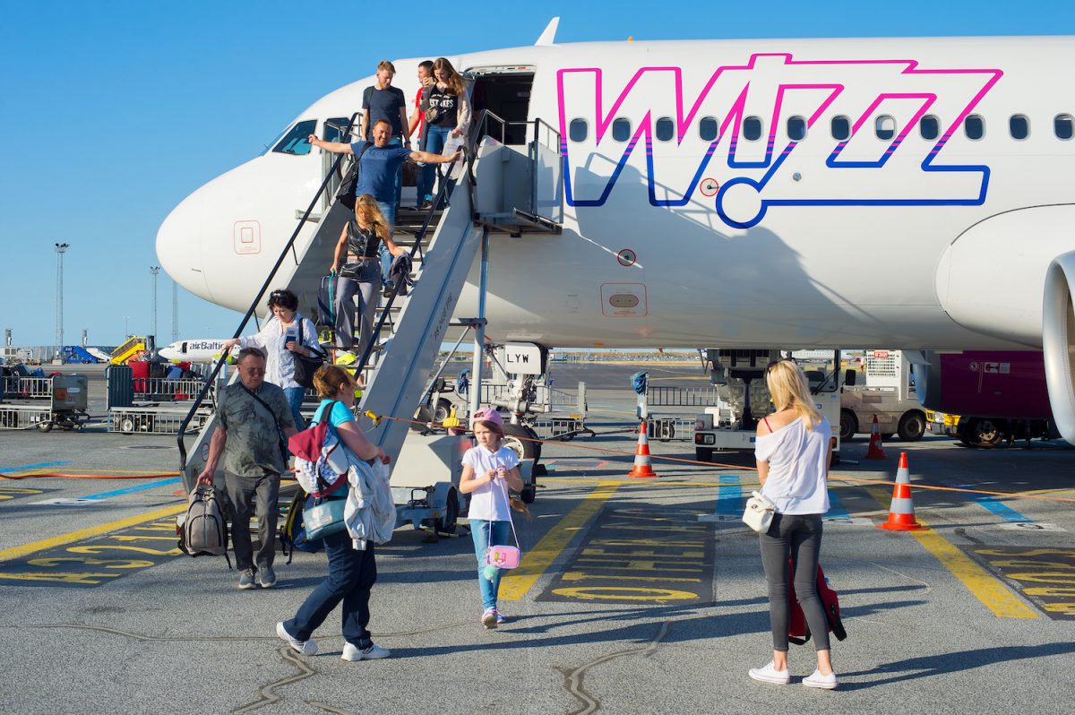 Wizz Air wejdzie na jedno z największych lotnisk w Europie! Korzysta z kłopotów innych linii