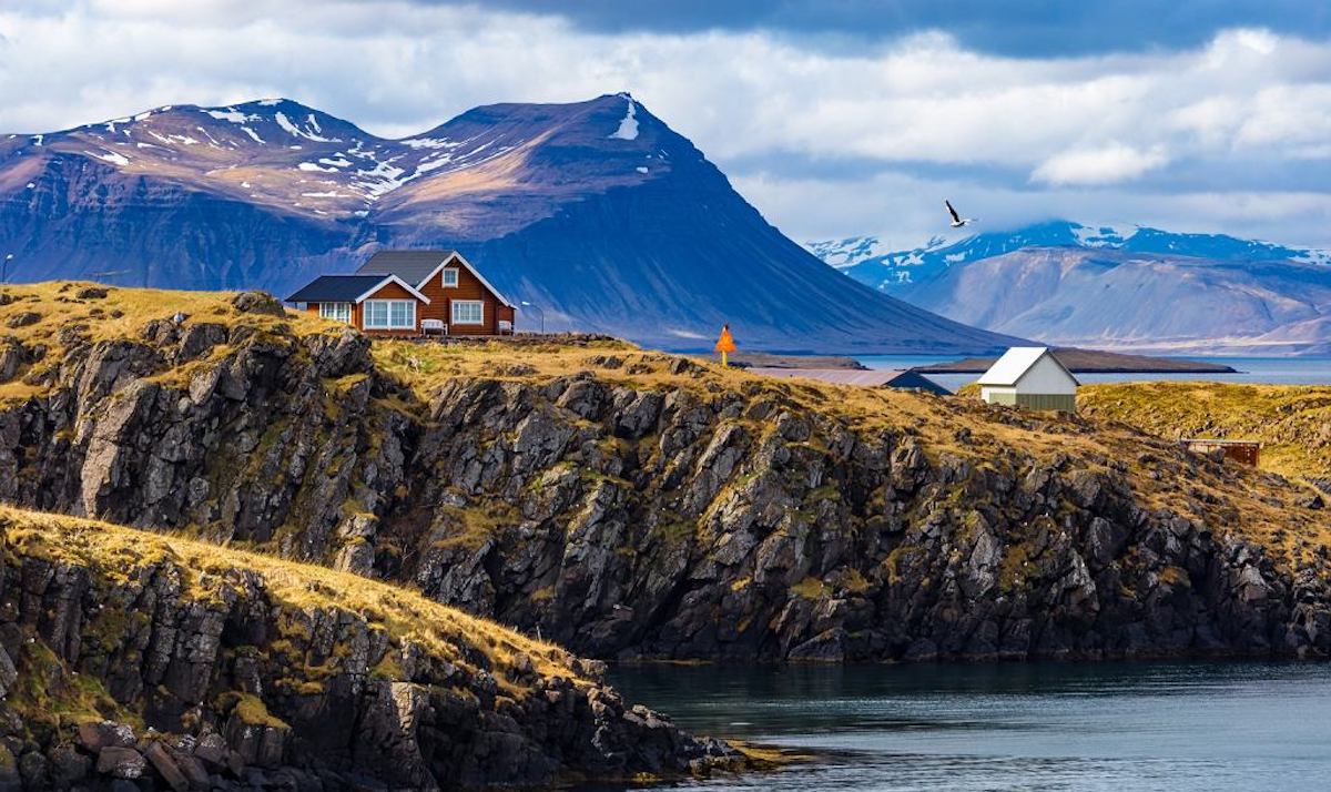 Islandia oferuje darmowe testy na koronawirusa dla turystów. Koszty pokryje rząd