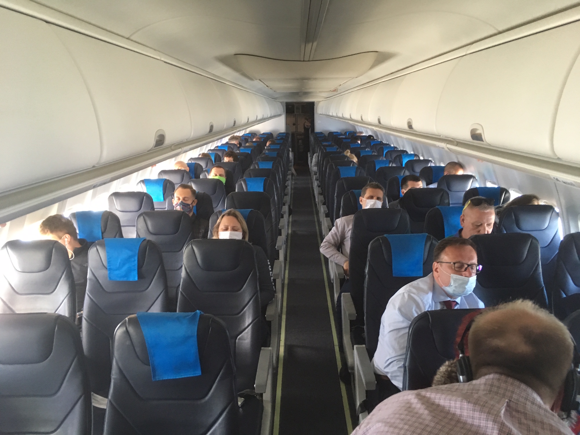 LOT wznowił loty krajowe! Byliśmy na pokładzie – zobacz, co się zmieniło