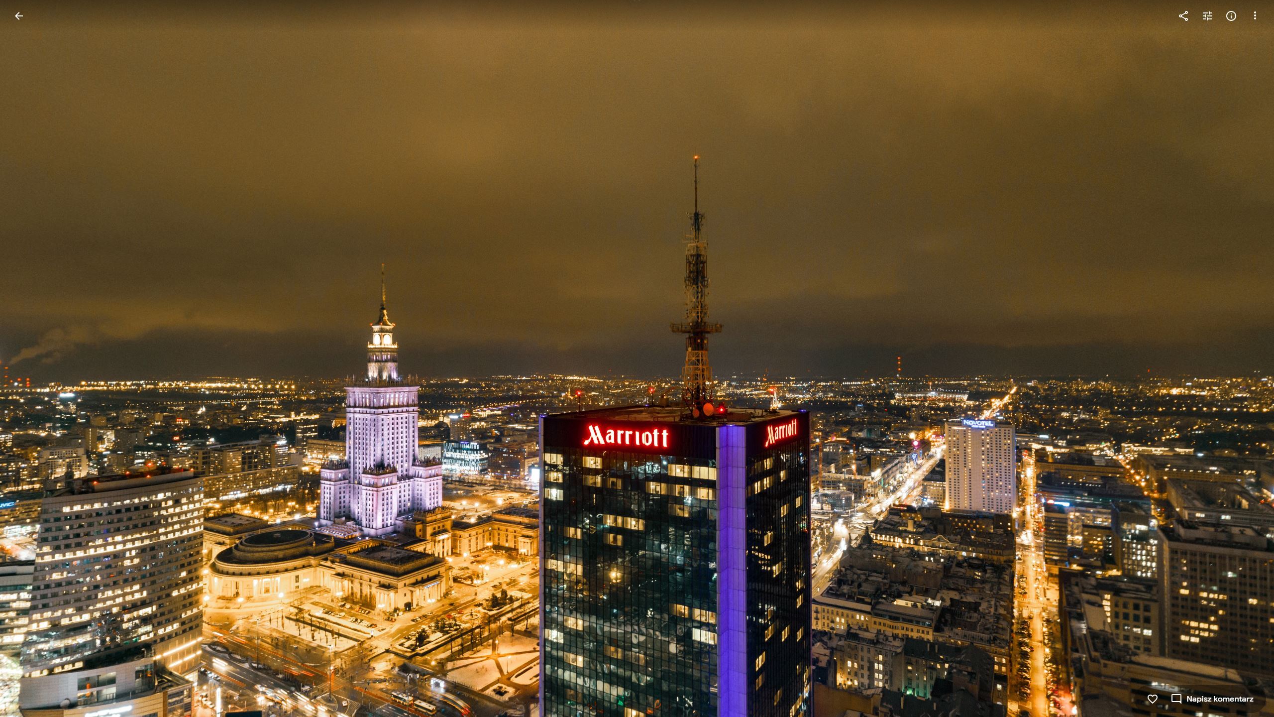 Warszawa w wersji de luxe: 5* hotel Marriott w centrum stolicy, apartament, kolacja. Całość za 495 PLN