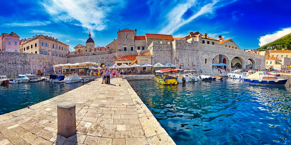 Zbiór lotów na Bałkany z 5 miast od 184 PLN